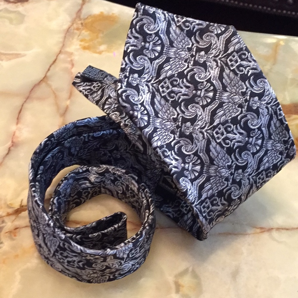 Versace Tie - Picture 2 of 8